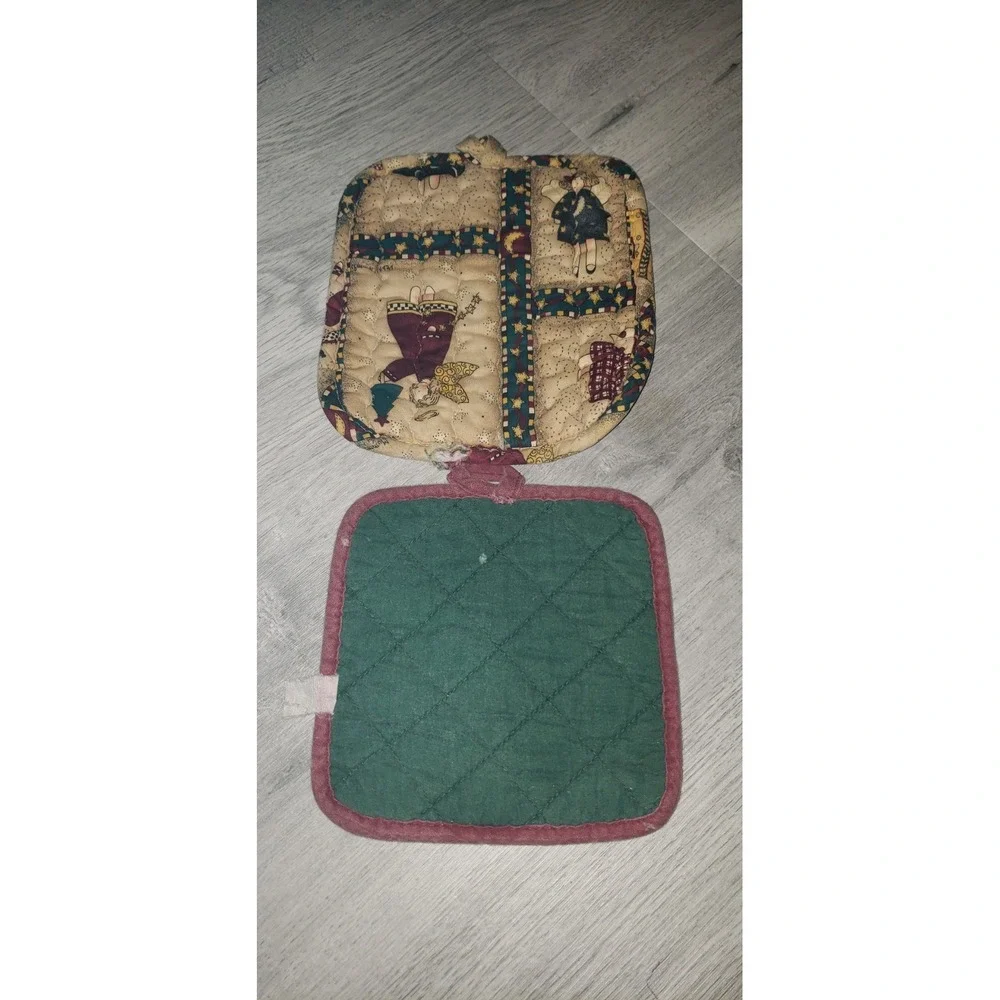 Vintage Christmas Potholders Set Santa Snowman Angels Holiday Kitchen Decor 2pc